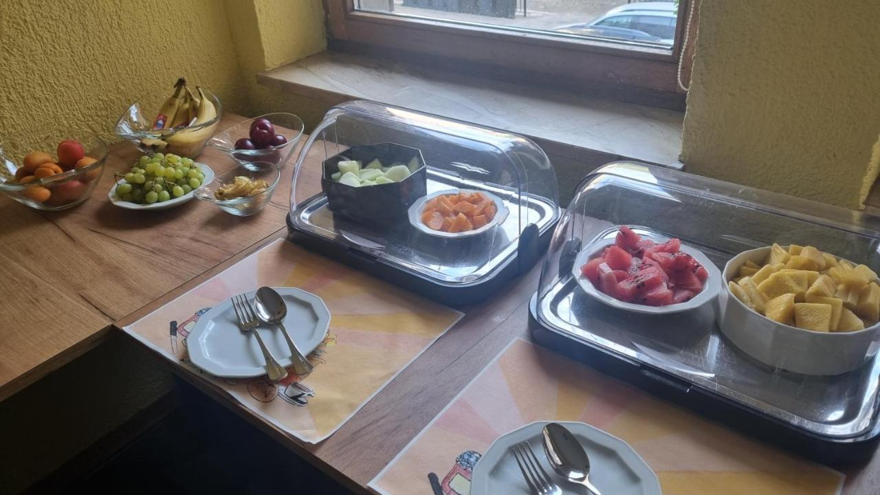 Hotel Schweizer Hof Хале Екстериор снимка